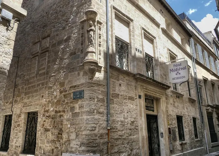Hotel Le Medieval Palais Des Papes