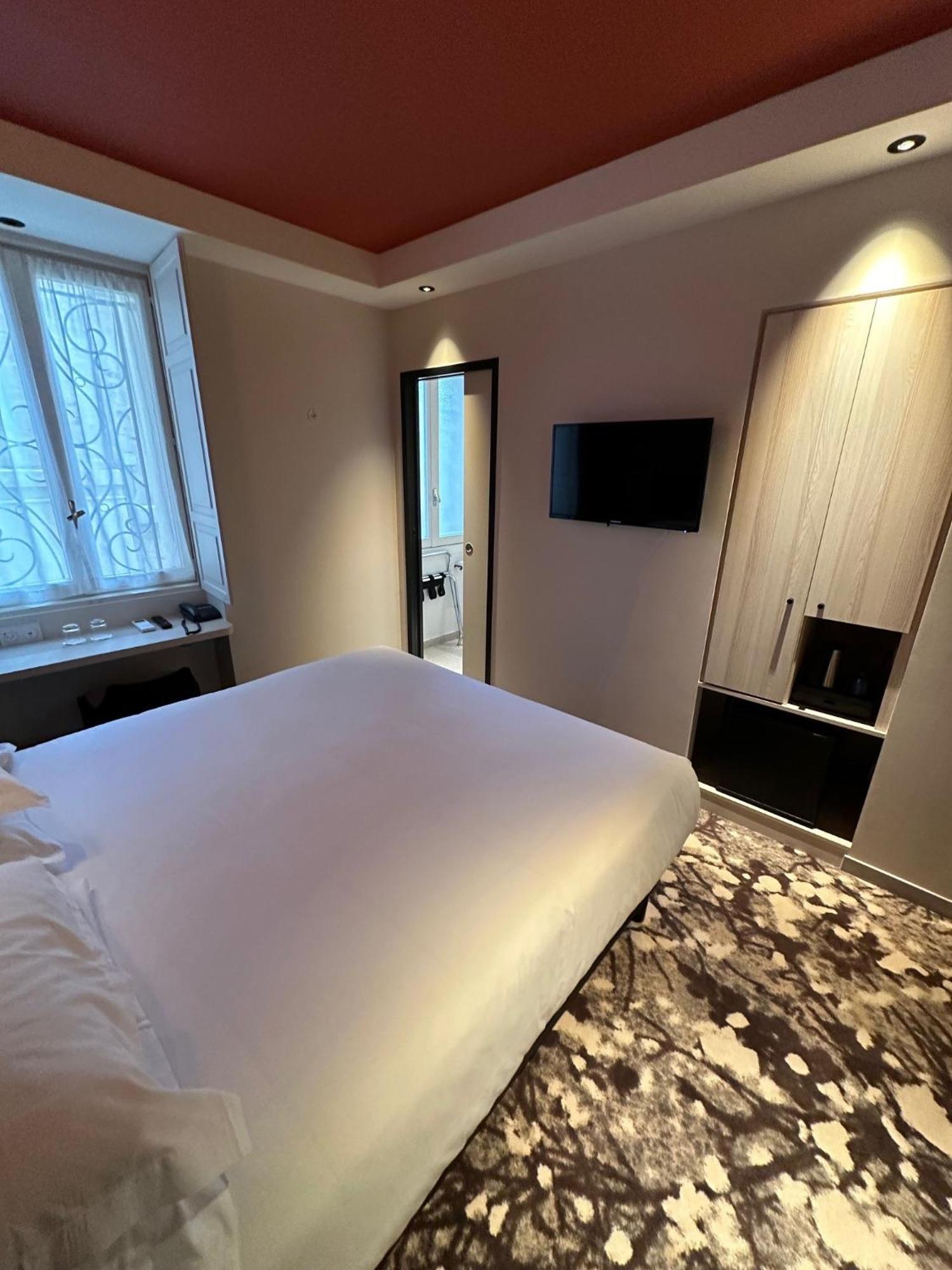 Le Medieval Palais Des Papes Hotel